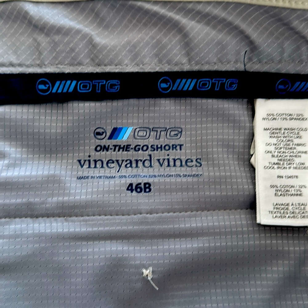 Vineyard Vines Shorts 46B